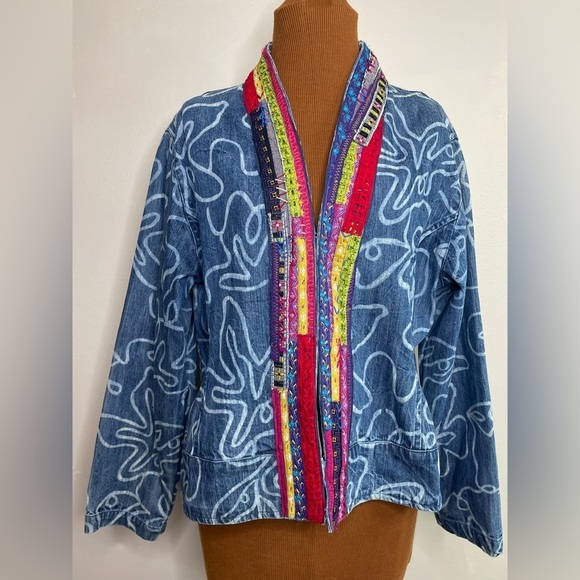 Chico’s Denim Embroidered Swirl Print Jean Jacket Size 2 (Large) - Picture 1 of 9
